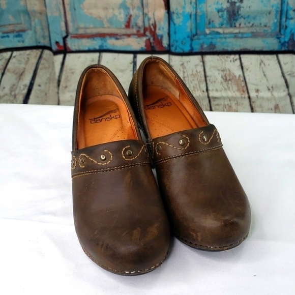 Dansko Riki Full Grain Heeled Clog - Picture 1 of 7